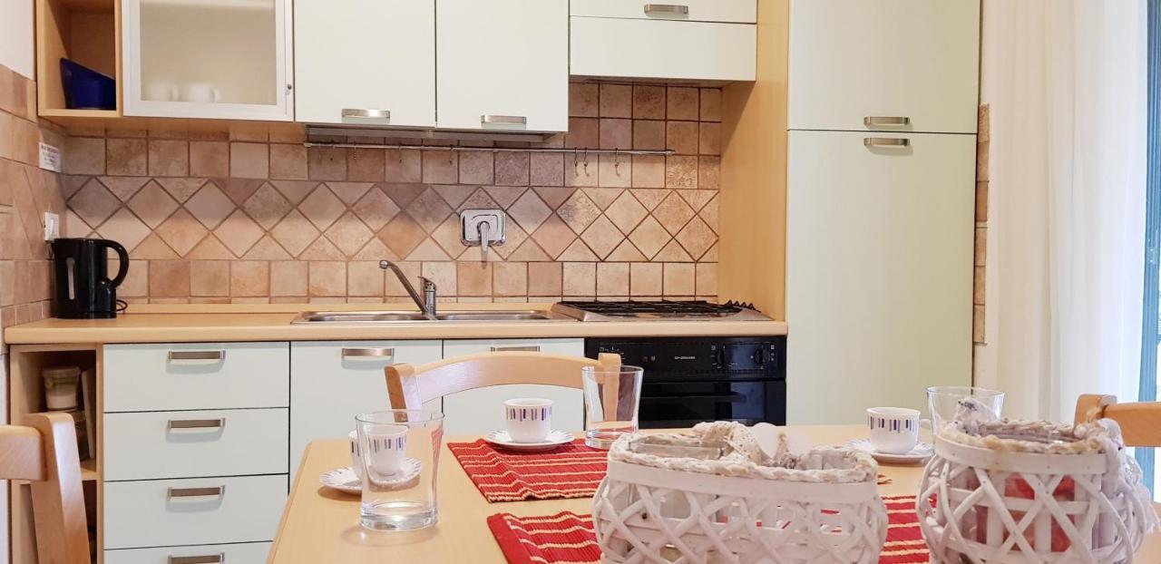 Pareja Apartments Орозеи Экстерьер фото